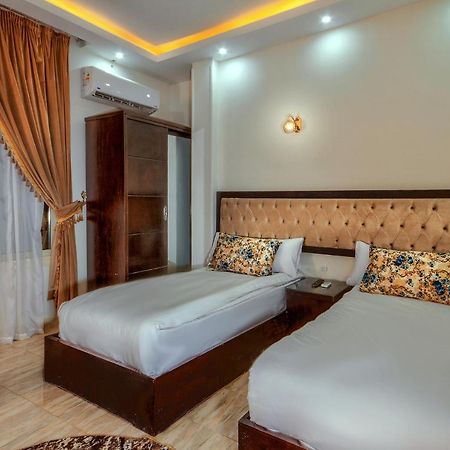 Tut Pyramids View Hotel Kafret el-Gabal Exterior foto