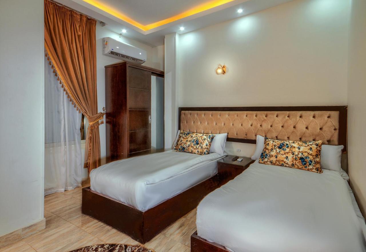 Tut Pyramids View Hotel Kafret el-Gabal Exterior foto