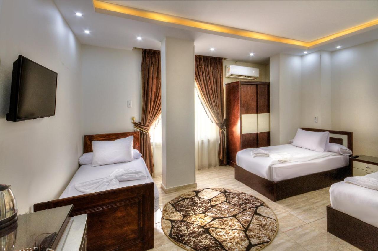 Tut Pyramids View Hotel Kafret el-Gabal Exterior foto