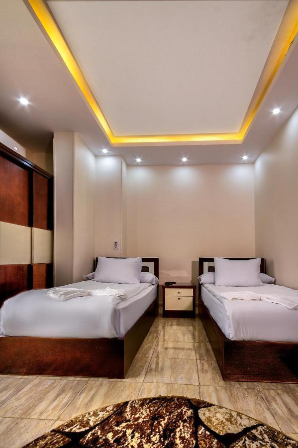 Tut Pyramids View Hotel Kafret el-Gabal Exterior foto