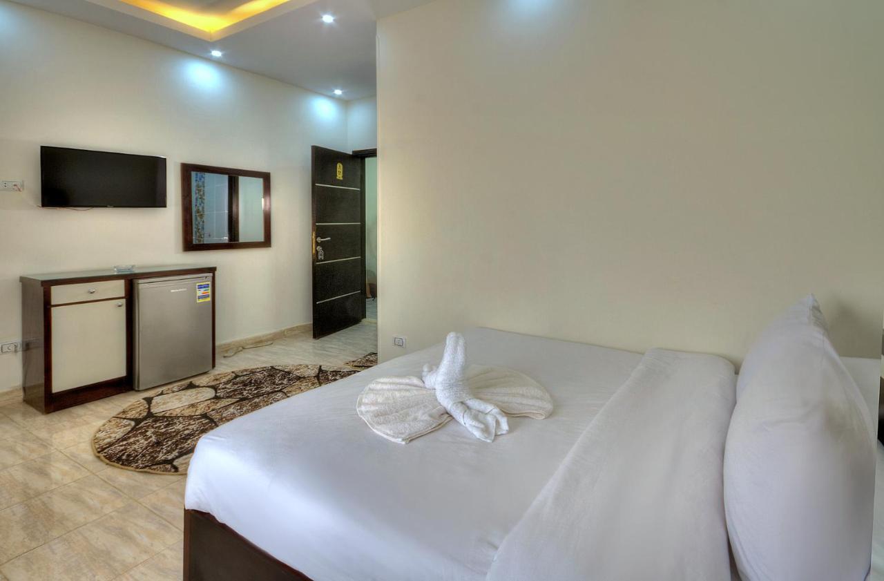 Tut Pyramids View Hotel Kafret el-Gabal Exterior foto