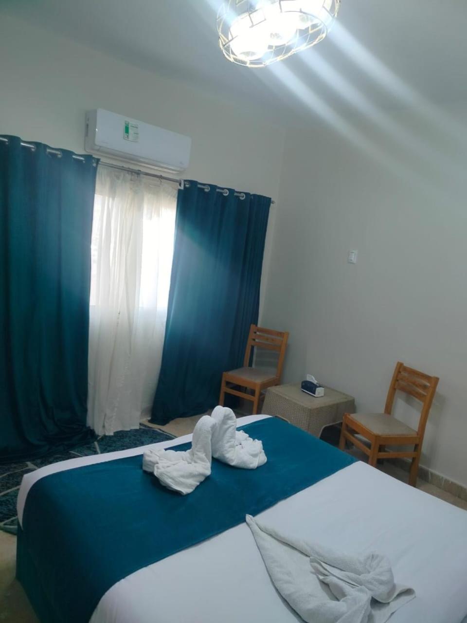 Tut Pyramids View Hotel Kafret el-Gabal Exterior foto